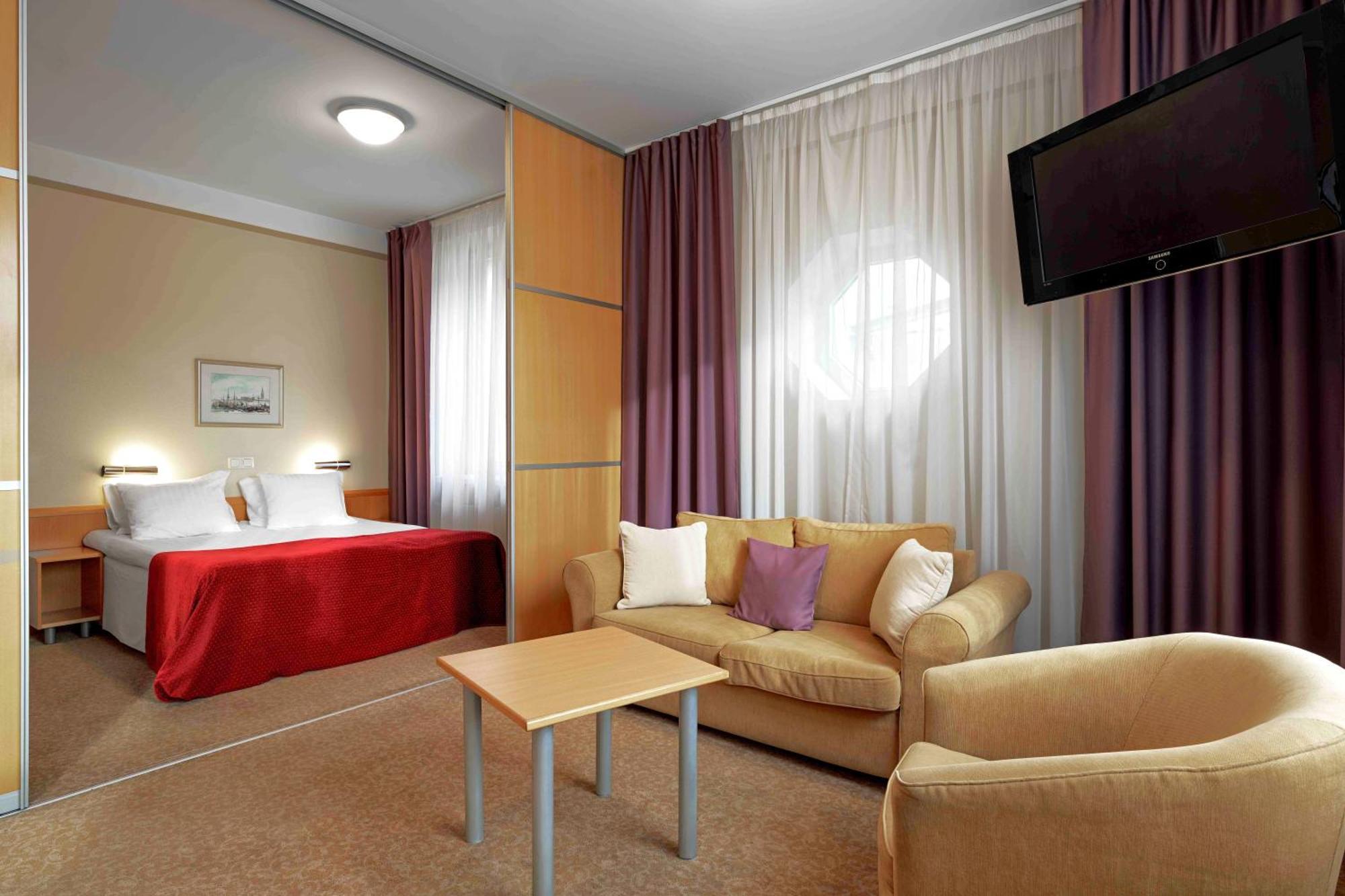 Rixwell Viru Square Hotel Таллин Экстерьер фото