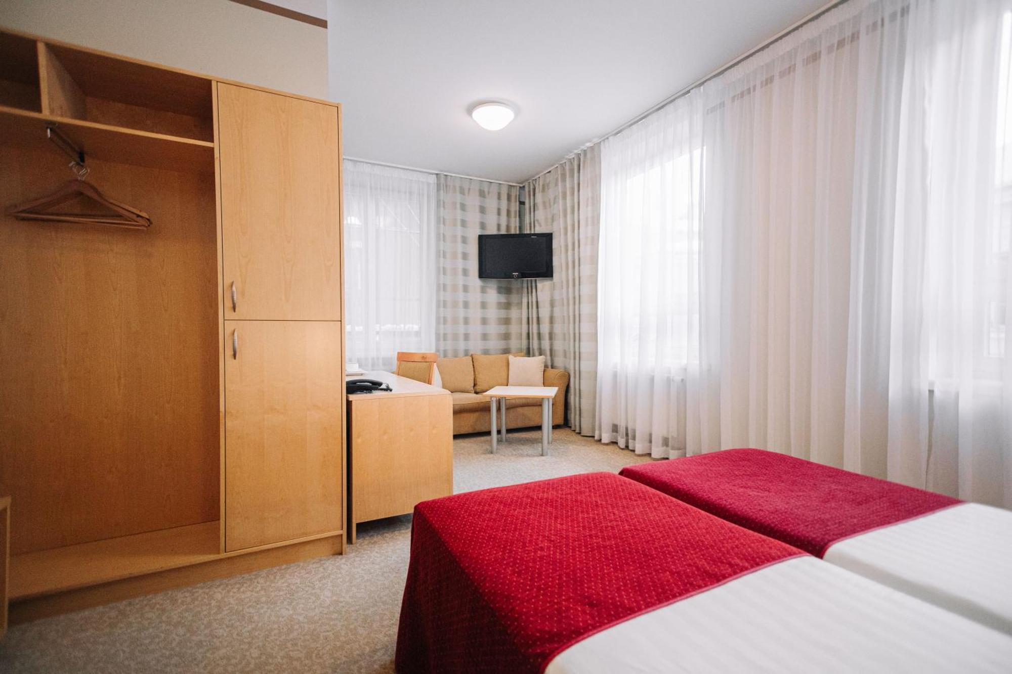 Rixwell Viru Square Hotel Таллин Экстерьер фото