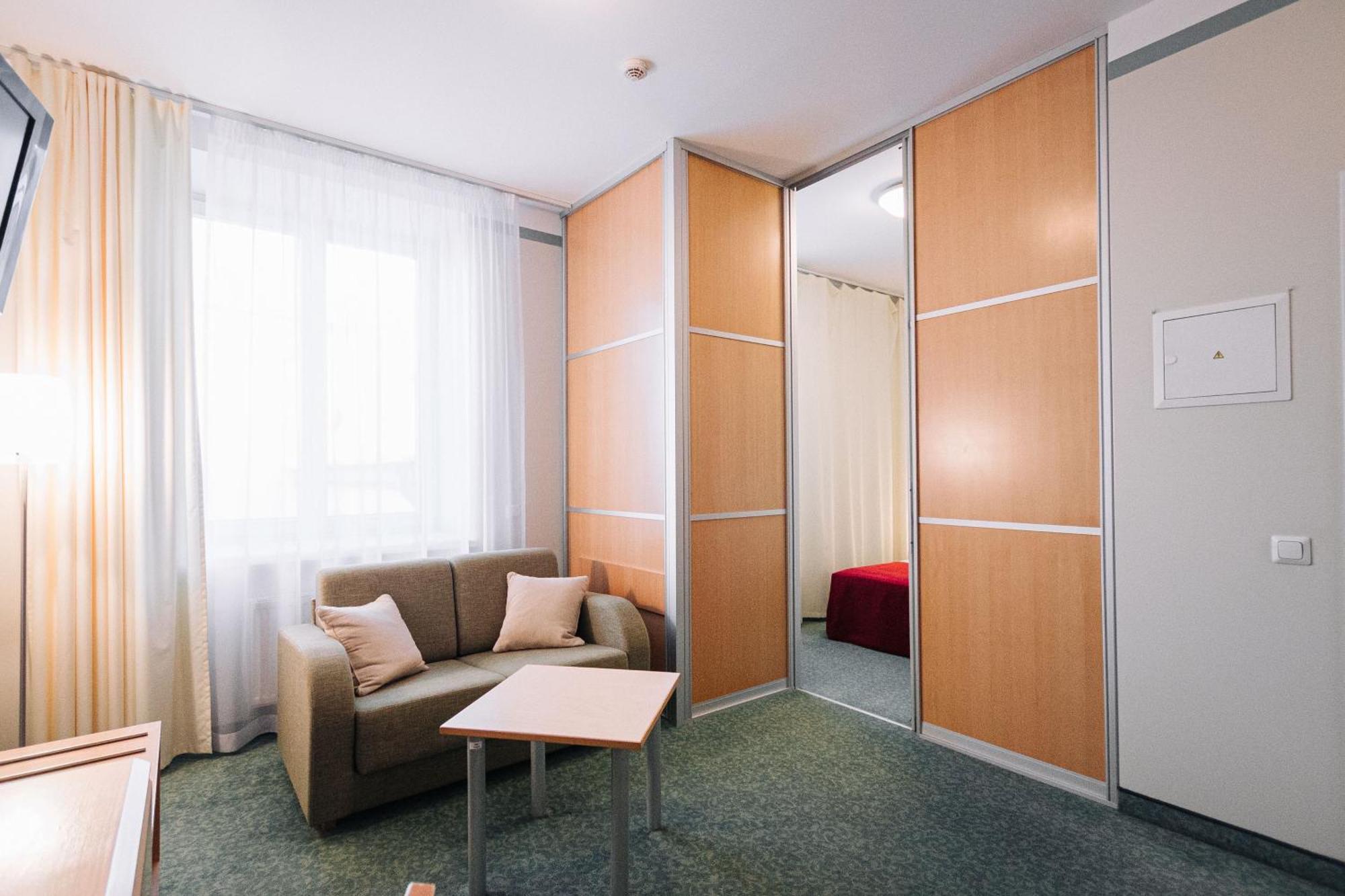 Rixwell Viru Square Hotel Таллин Экстерьер фото